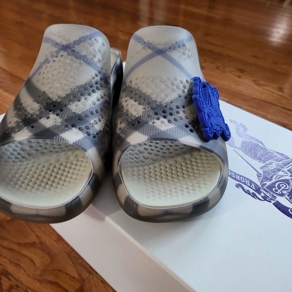 Burberry Plaid Slide Sandals - Picture 3 of 12